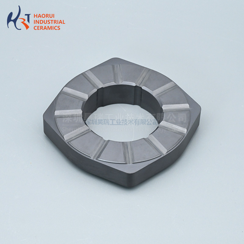 silicon carbide ceramic component with a special grooved design