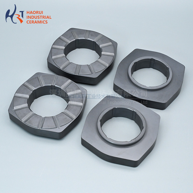 silicon carbide ceramic component with a special grooved design