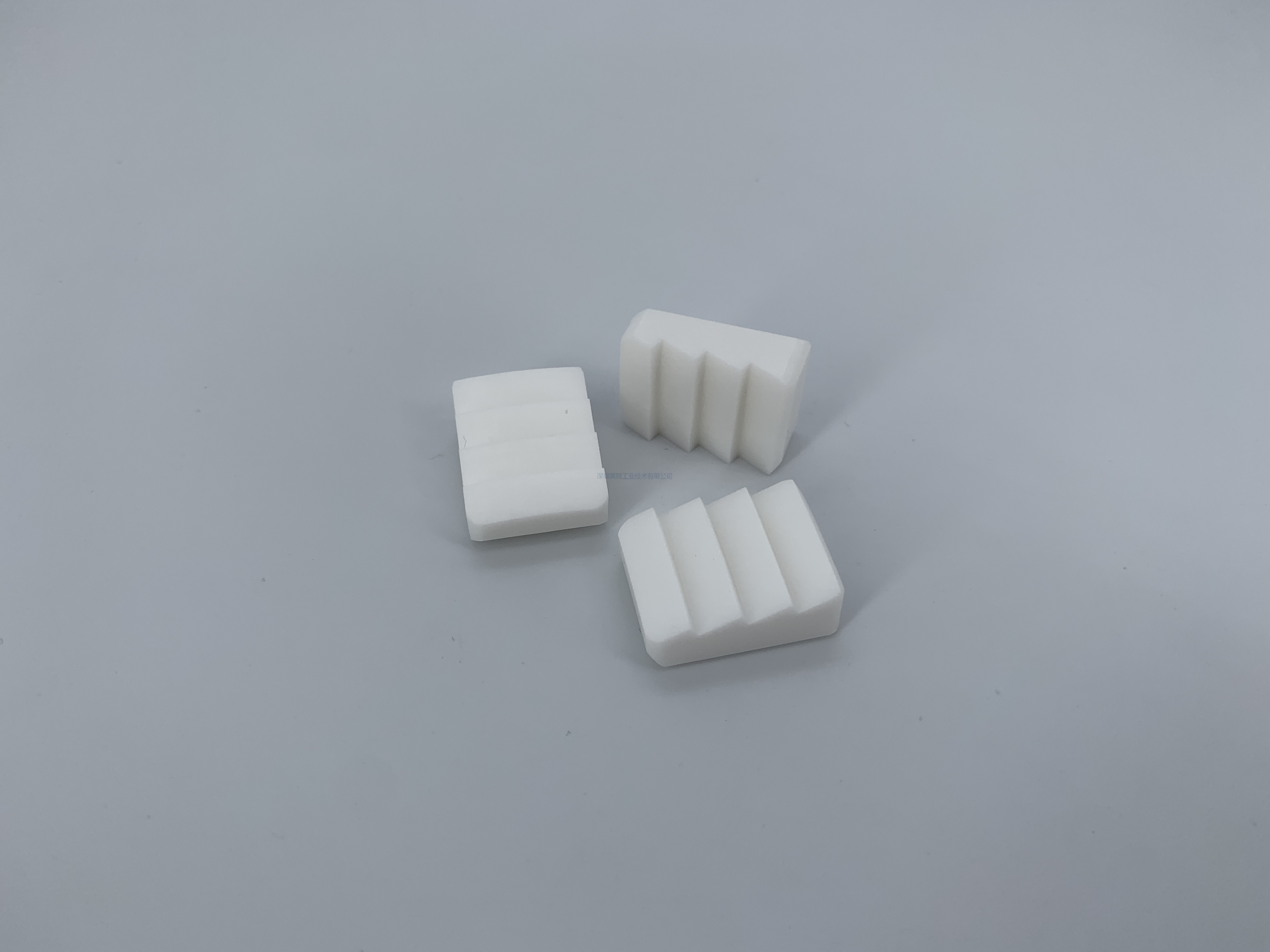 White Zirconia Ceramic Grooved Insert Blocks | ZrO2 Serrated Gripper Blocks